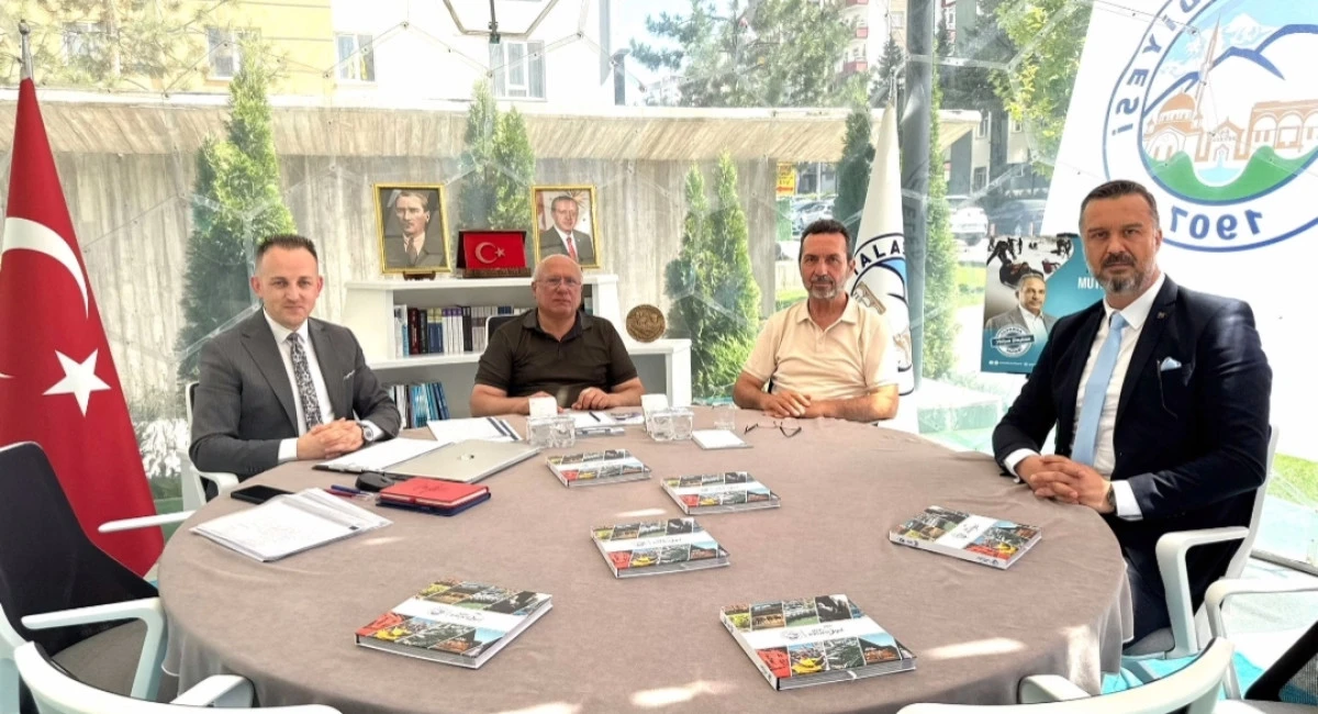 Demokrat Parti Talas, Şeffaf Oda'ya Halkın Sesini Taşıyan İlk Siyasi Parti Oldu! 