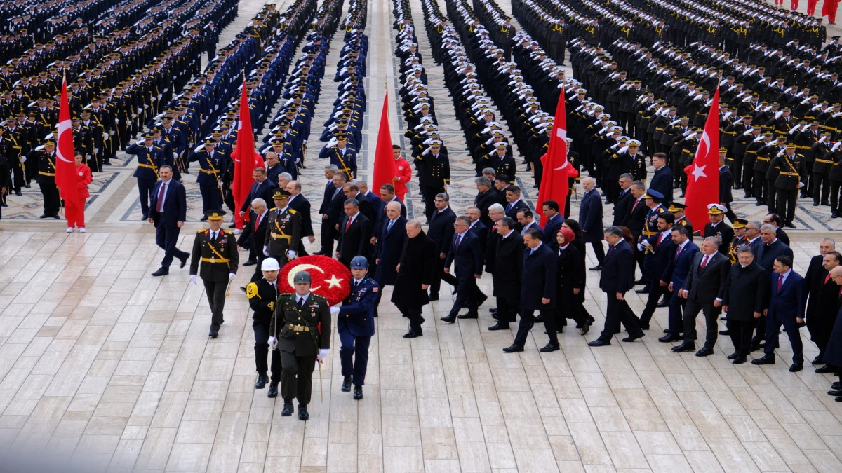 DEVLET ERKANI ANIITKABİR'İ ZİYARET ETTİ  