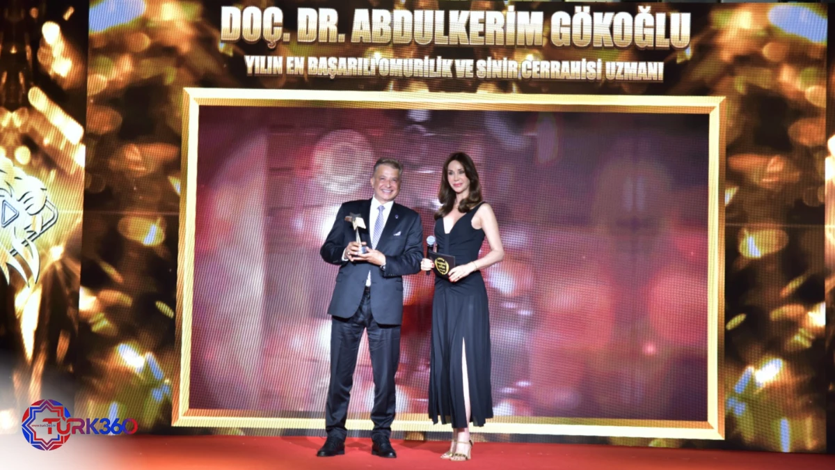 Do&ccedil;. Dr. Abdulkerim G&ouml;koğlu'na yılın en başarılı omurilik ve sinir cerrahisi uzmanı &ouml;d&uuml;l&uuml; 