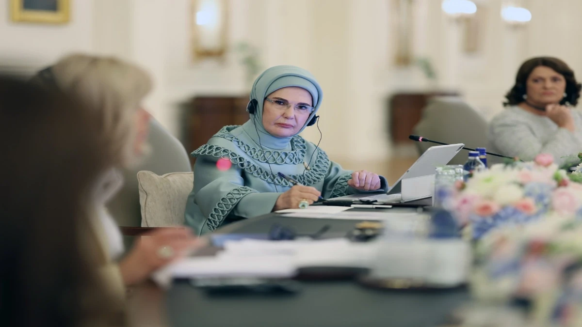Emine Erdoğan, lider eşleriyle &Ccedil;ankaya K&ouml;şk&uuml;'nde bir araya geldi