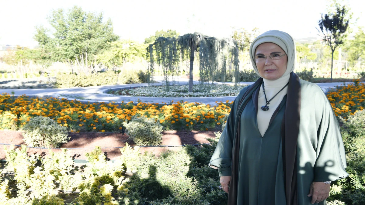 Emine Erdoğan, T&uuml;rkiye Milli Botanik Bah&ccedil;esi'ni ziyaret etti