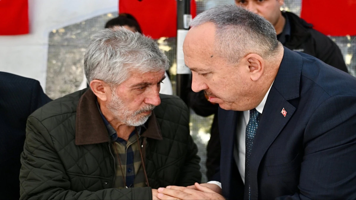 Emniyet Genel M&uuml;d&uuml;r&uuml; Fidan, şehit polis memurunun ailesini ziyaret etti