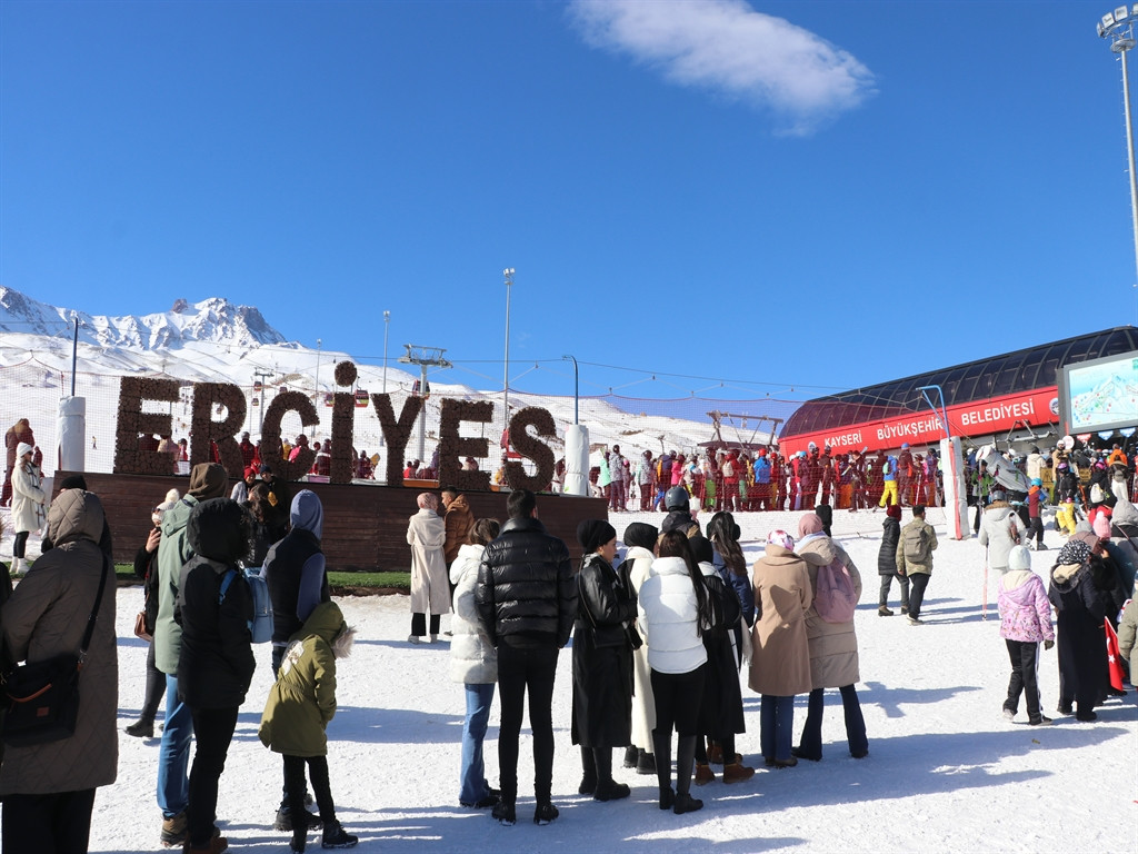 Erciyes'te hafta sonu yoğunluğu 