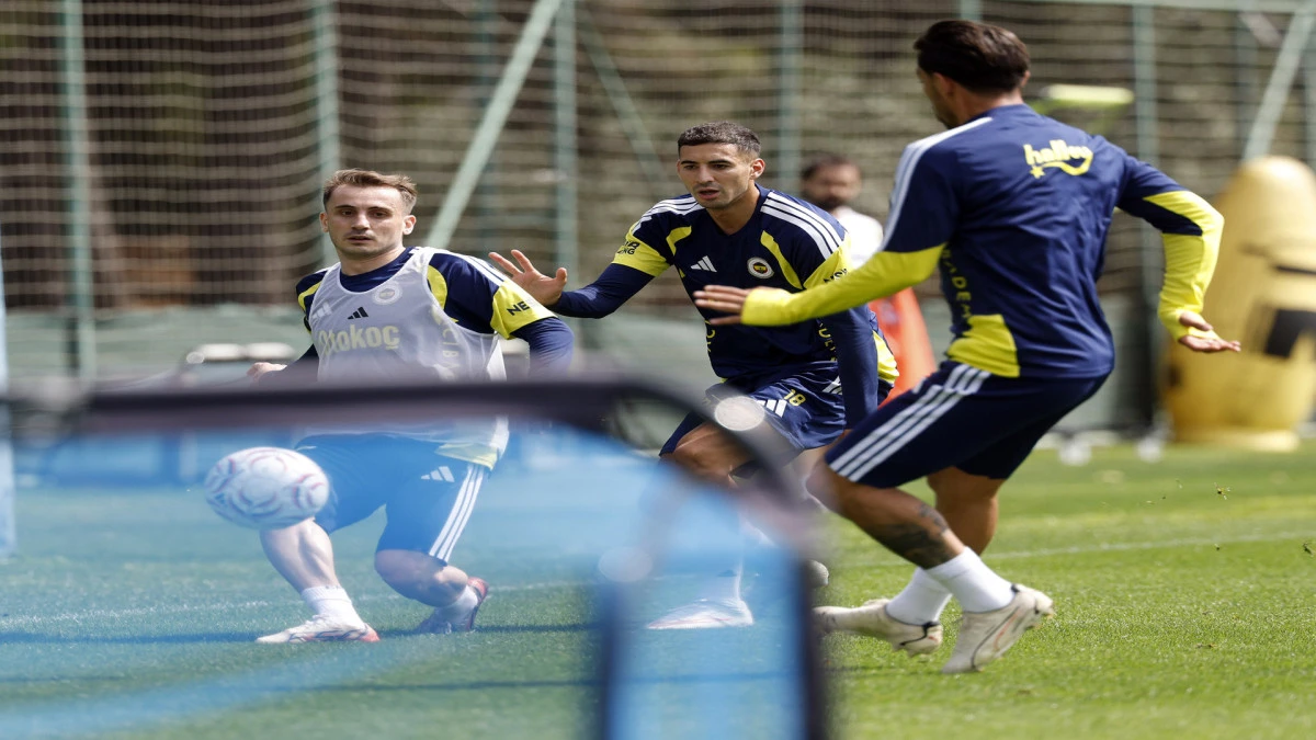 Fenerbah&ccedil;e, Mert M&uuml;ld&uuml;r&rsquo;&uuml;n menisk&uuml;s&uuml;nde yırtık tespit edildiğini a&ccedil;ıkladı 