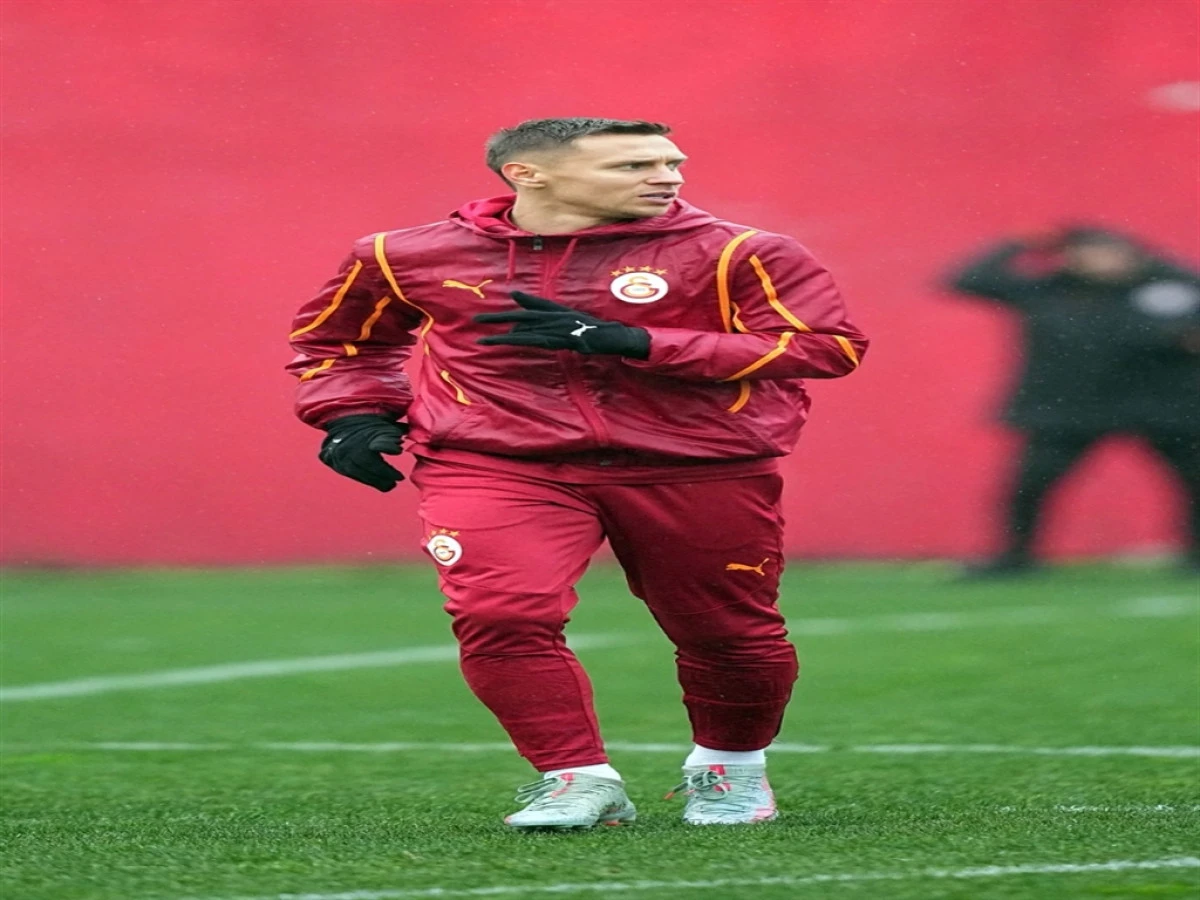 Galatasaray, Frankowski'nin Rennes'e transferini duyurdu 