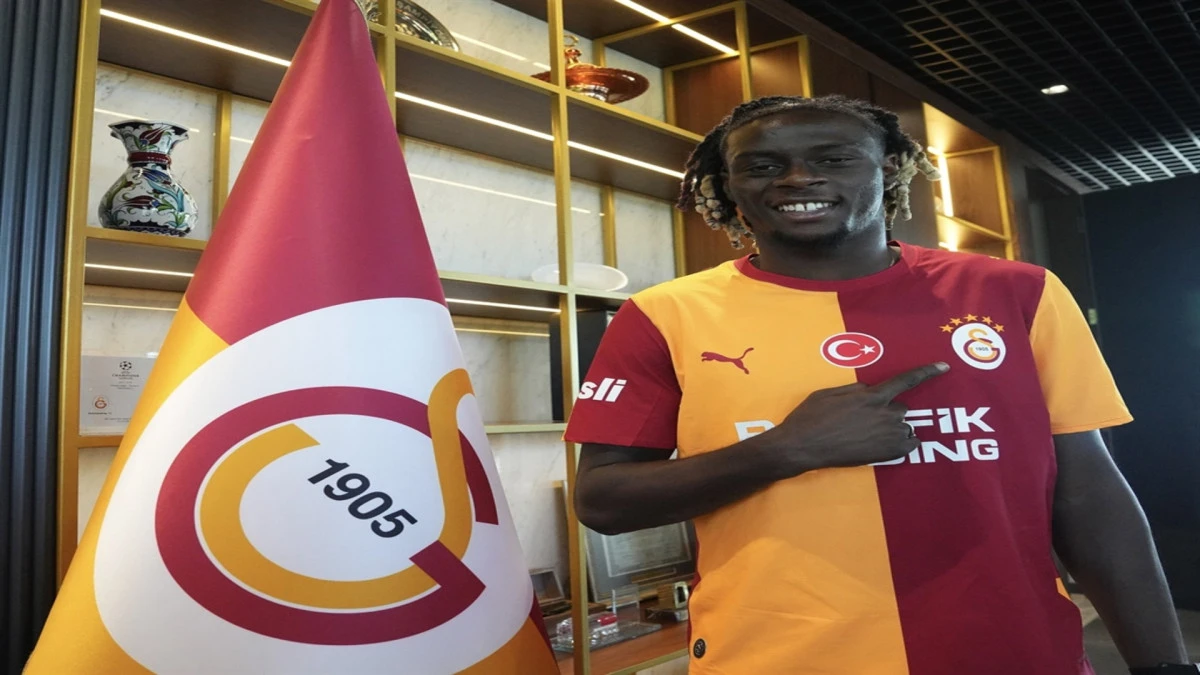 Galatasaray, Lesley Ugochukwu transferini a&ccedil;ıkladı 