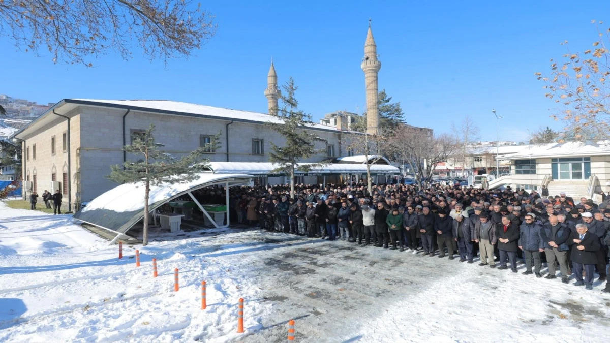 Hacılar Belediyesi eski Başkanı Doğan Ekici&rsquo;nin vefat eden babası toprağa verildi!  