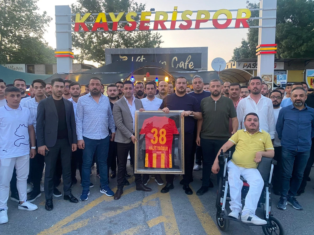 Halit Yağmur’dan Kapalı Kale Taraftar Derneği’ne Ziyaret 