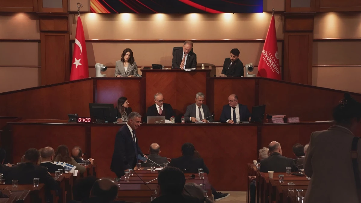 İBB Meclisi'nden Onay &Ccedil;ıktı: İstanbul'da Toplu Taşıma &Uuml;cretleri Sil Baştan 