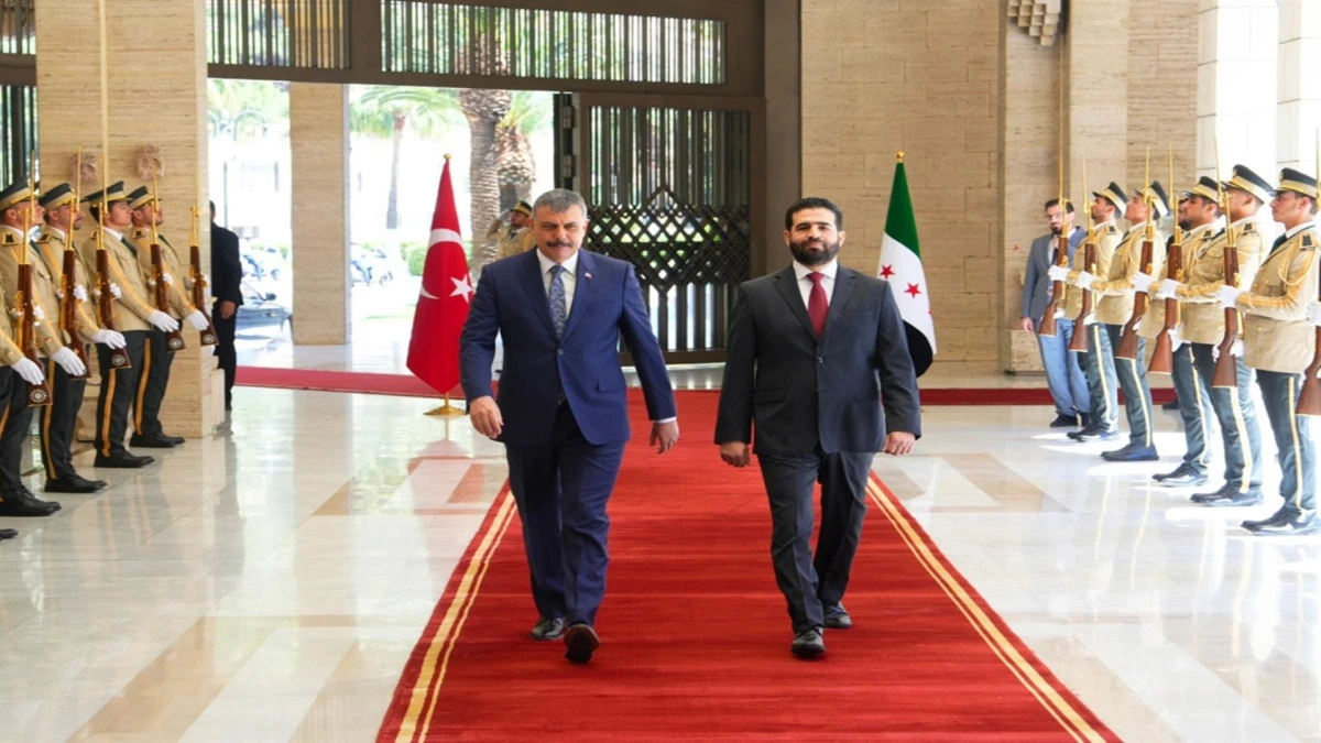 İ&ccedil;işleri Bakanı &Ccedil;ift&ccedil;i, Suriye'de 