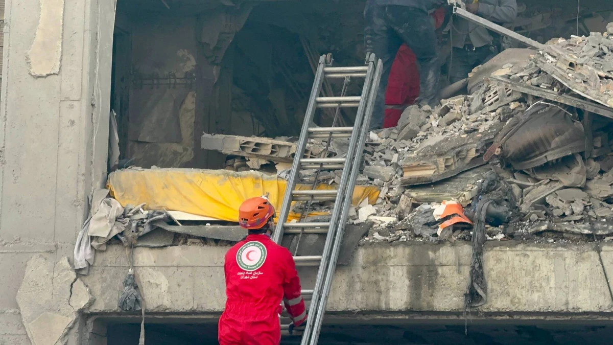 İran Kızılayı: ABD ve İsrail 81 binden fazla sivil birime saldırı d&uuml;zenledi 