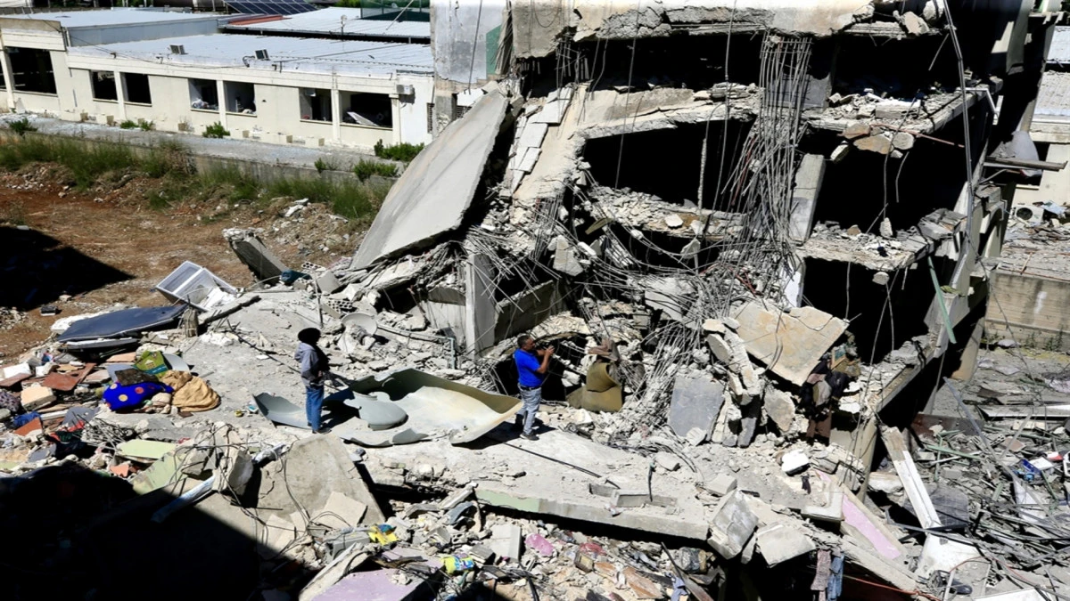 İsrail'in L&uuml;bnan'a d&uuml;zenlediği saldırılarda can kaybı 3 bin 912'ye y&uuml;kseldi 