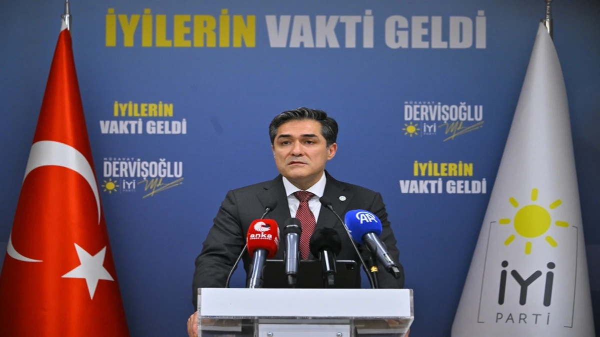 İYİ Parti, Mihalgazi Belediye Başkanı Akg&uuml;n'&uuml; hedef alan kişiyi ihra&ccedil; etti! 