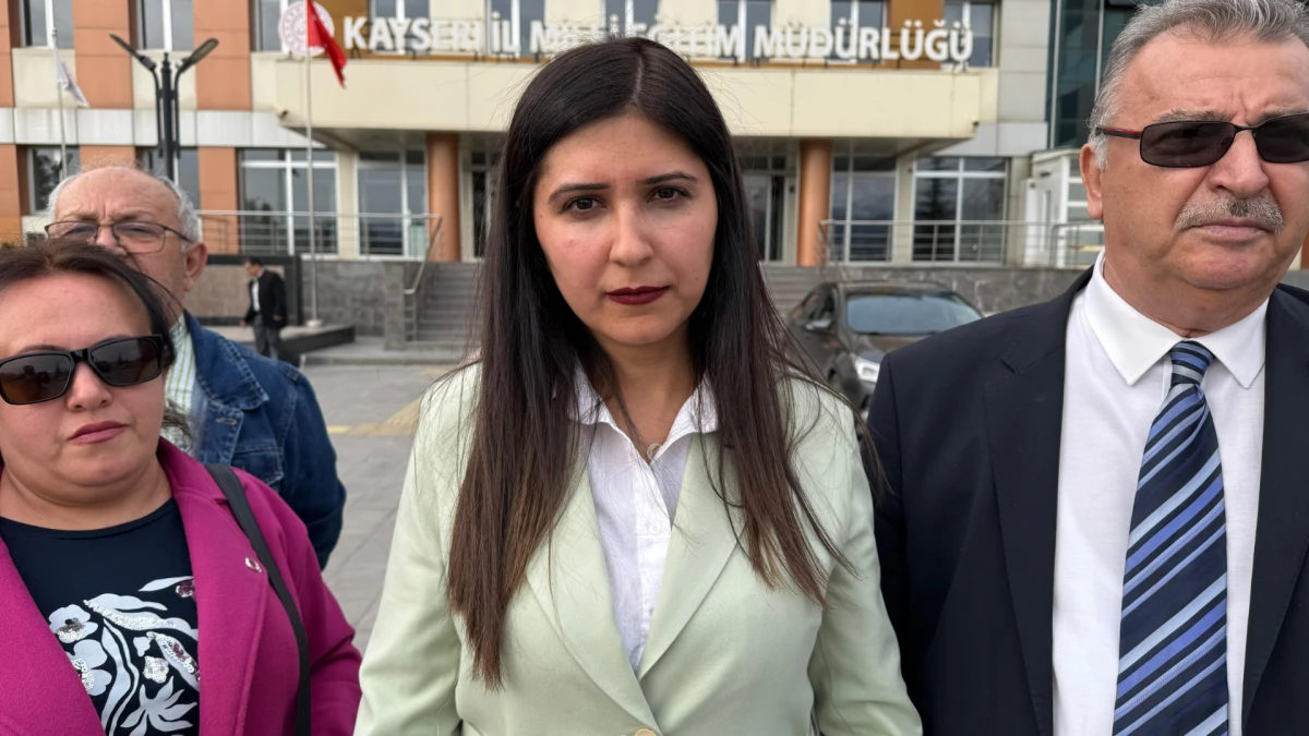 İYİ Partili Hakkomaz: &ldquo;RT&Uuml;K Mafya Dizilerine M&uuml;dahale Etmeli&rdquo; 