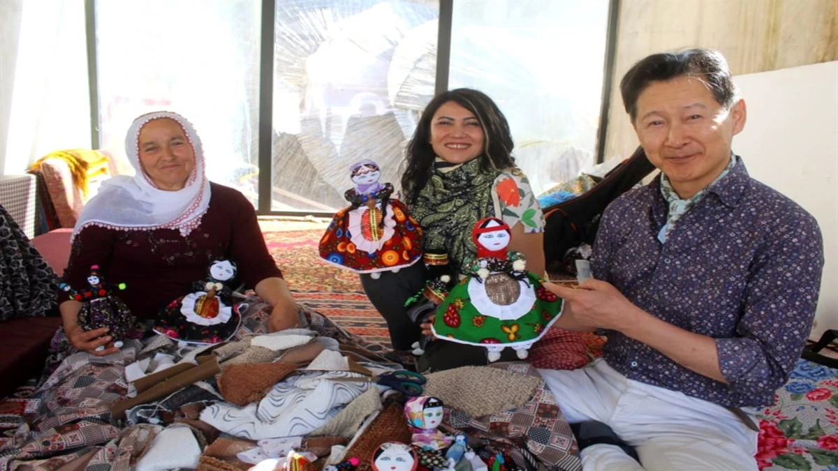 Japon sanat&ccedil;ı, 12 bin 500 kilometreden bez bebek tutkusu i&ccedil;in Kayseri&rsquo;ye geldi  