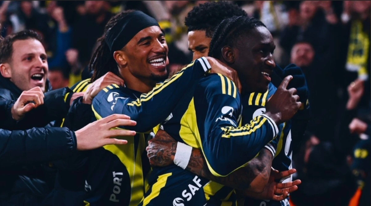 Kadık&ouml;y'de 5 Goll&uuml; D&uuml;ello: Fenerbah&ccedil;e 90+5'te G&uuml;ld&uuml;! 