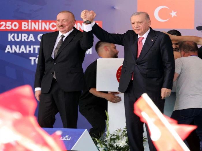 Kardeşlik Mahalleye Dönüştü: 