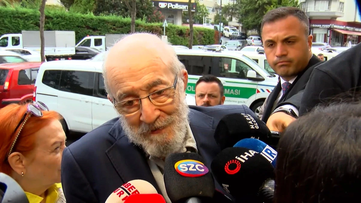 Kaşif Kozinoğlu soruşturması; oyuncu Emin Olcay ifade vermek i&ccedil;in adliyeye geldi 