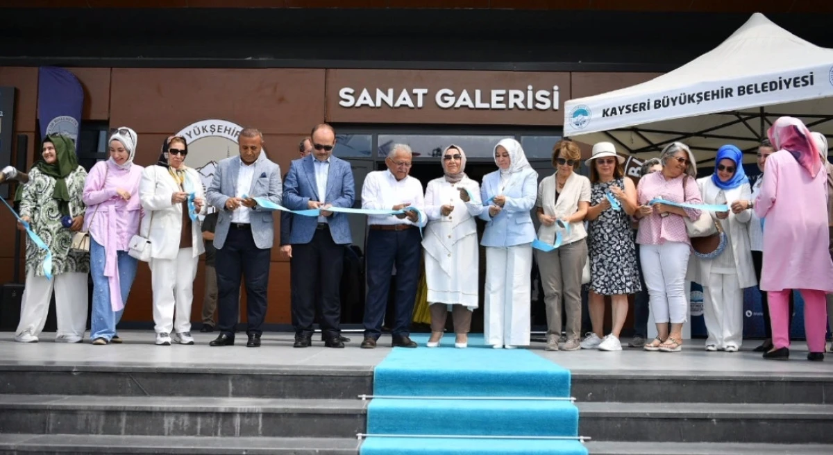 KAYMEK’ten Aile Yılı’na Özel Yıl Sonu Sergisi Açıldı 