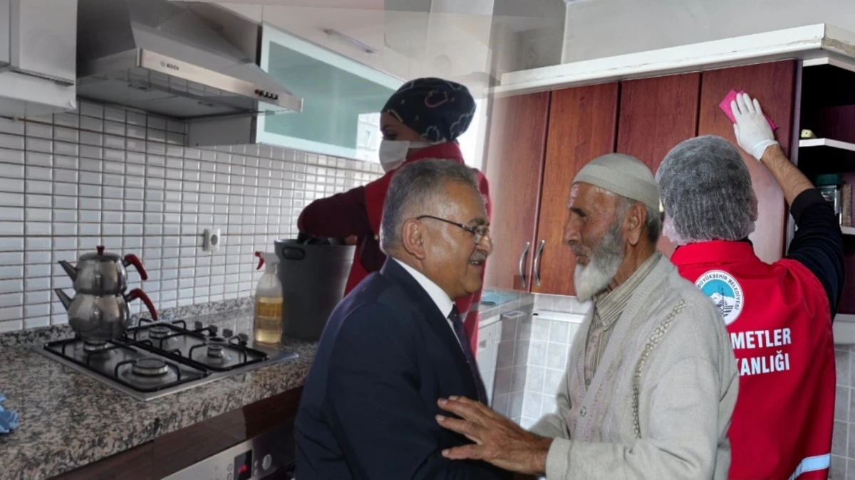 Kayseri B&uuml;y&uuml;kşehir&rsquo;den 3 bin 135 &lsquo;ulu &ccedil;ınara&rsquo; şefkat eli  