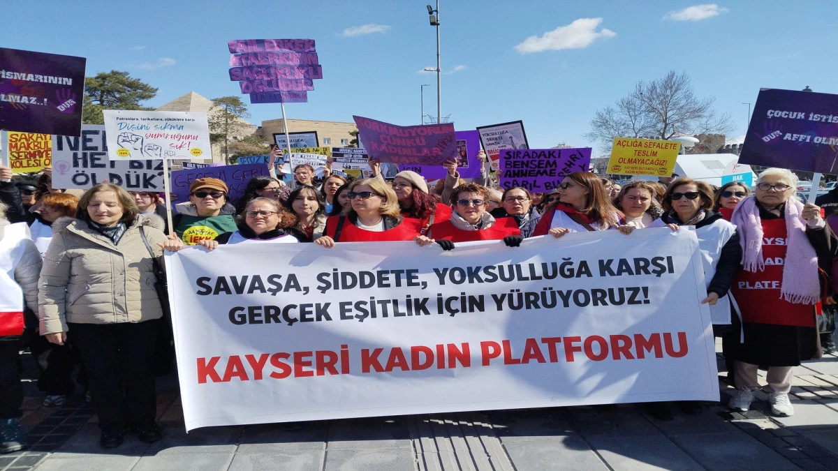 Kayseri Kadın Platformu&rsquo;ndan 8 Mart Y&uuml;r&uuml;y&uuml;ş&uuml;: "Susmayacağız, Vazge&ccedil;meyeceğiz!" 