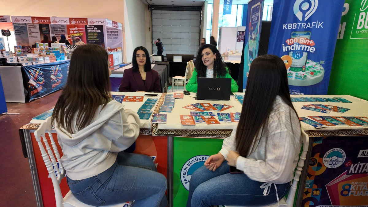 Kayseri Kitap Fuarı&rsquo;nda &Ccedil;ocukların Keyfi Yerinde: Alo 153 ile Doğrudan İletişim 