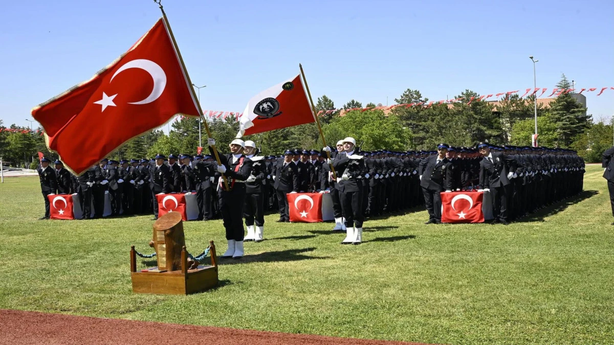Kayseri POMEM&rsquo;de 411 Polis Adayı Mezun Oldu! 