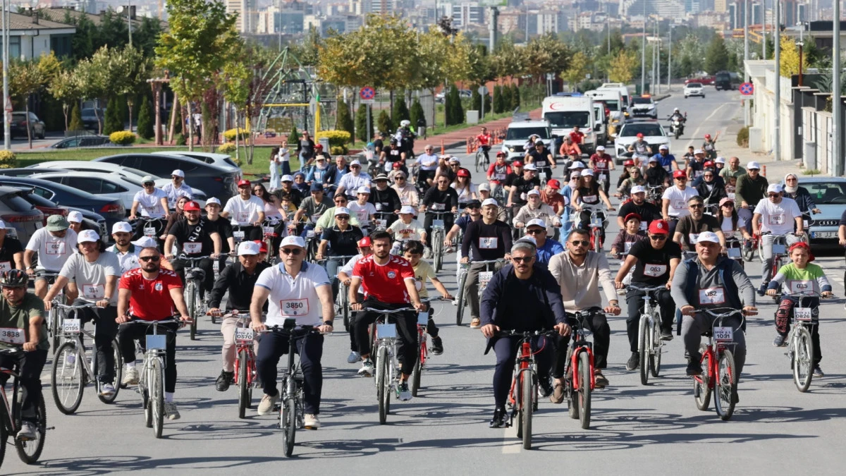 Kayseri Tabip Odası "Doktorlar Bisiklet Turu", Spor A.Ş. İş Birliğiyle Ger&ccedil;ekleştirildi 