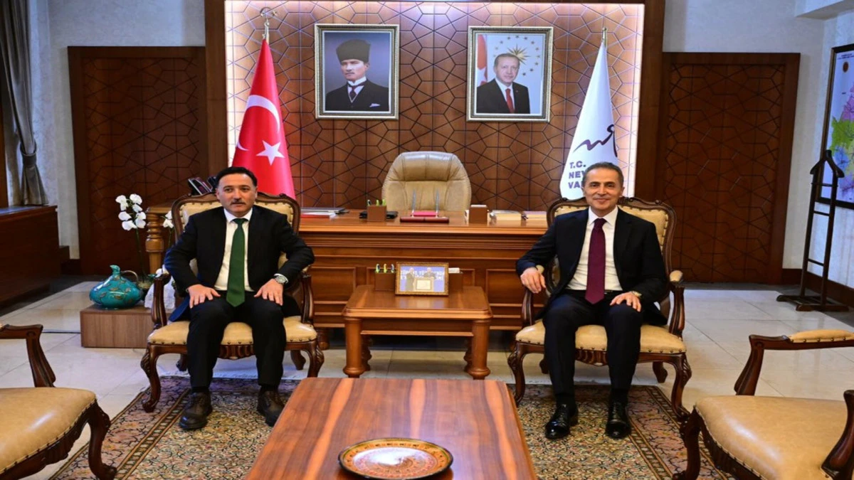 Kayseri Valisi G&ouml;kmen &Ccedil;i&ccedil;ek&rsquo;ten Nevşehir Valisi K&ouml;k'e ziyaret! 