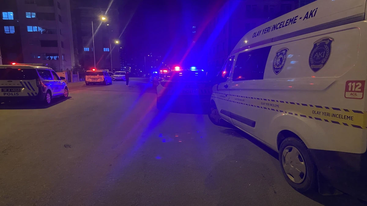 Kayseri&rsquo;de bı&ccedil;aklı kavga: 1 yaralı 