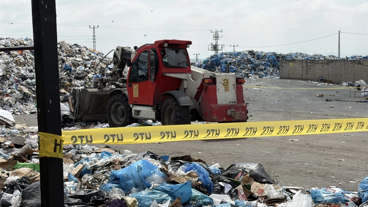 Kayseri'de iş makinesinin altında kalan iş&ccedil;i &ouml;ld&uuml;! 
