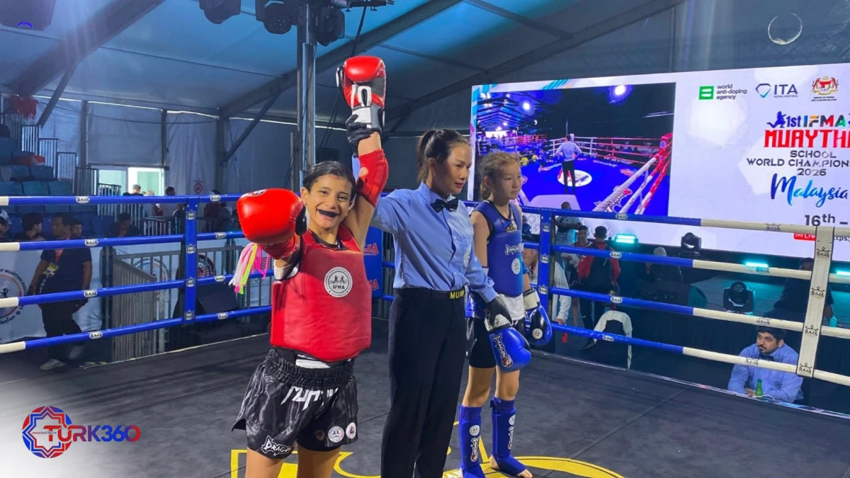 Kayserili Muay Thai sporcusu Ayşeg&uuml;l A&ccedil;ık D&uuml;nya Şampiyonu Oldu
