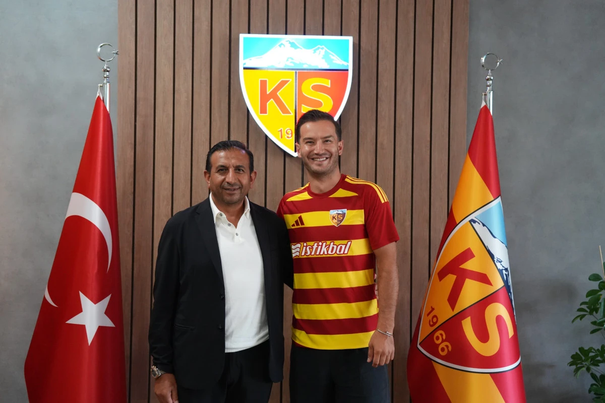 Kayserispor, Oğulcan &Ccedil;ağlayan ile 2 yıllık s&ouml;zleşme imzaladı 