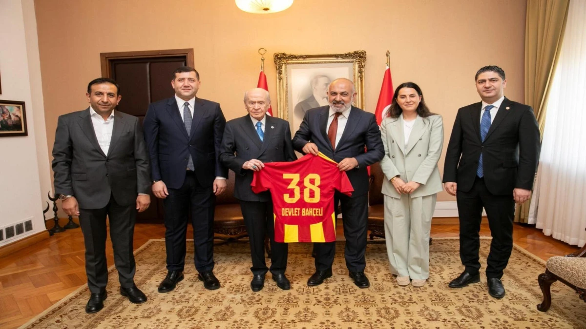 Kayserispor y&ouml;netiminden Devlet Bah&ccedil;eli&rsquo;ye ziyaret! 