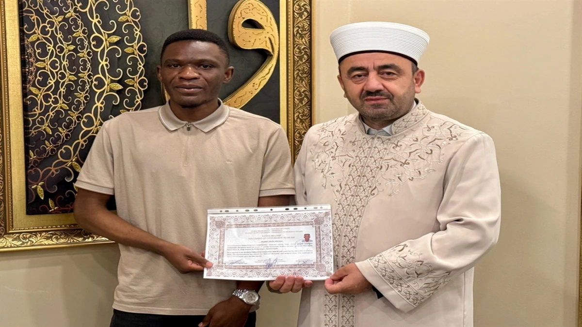 Kayseri'ye &uuml;niversite eğitimi i&ccedil;in gelen Zambiyalı Dominic M&uuml;sl&uuml;man oldu 