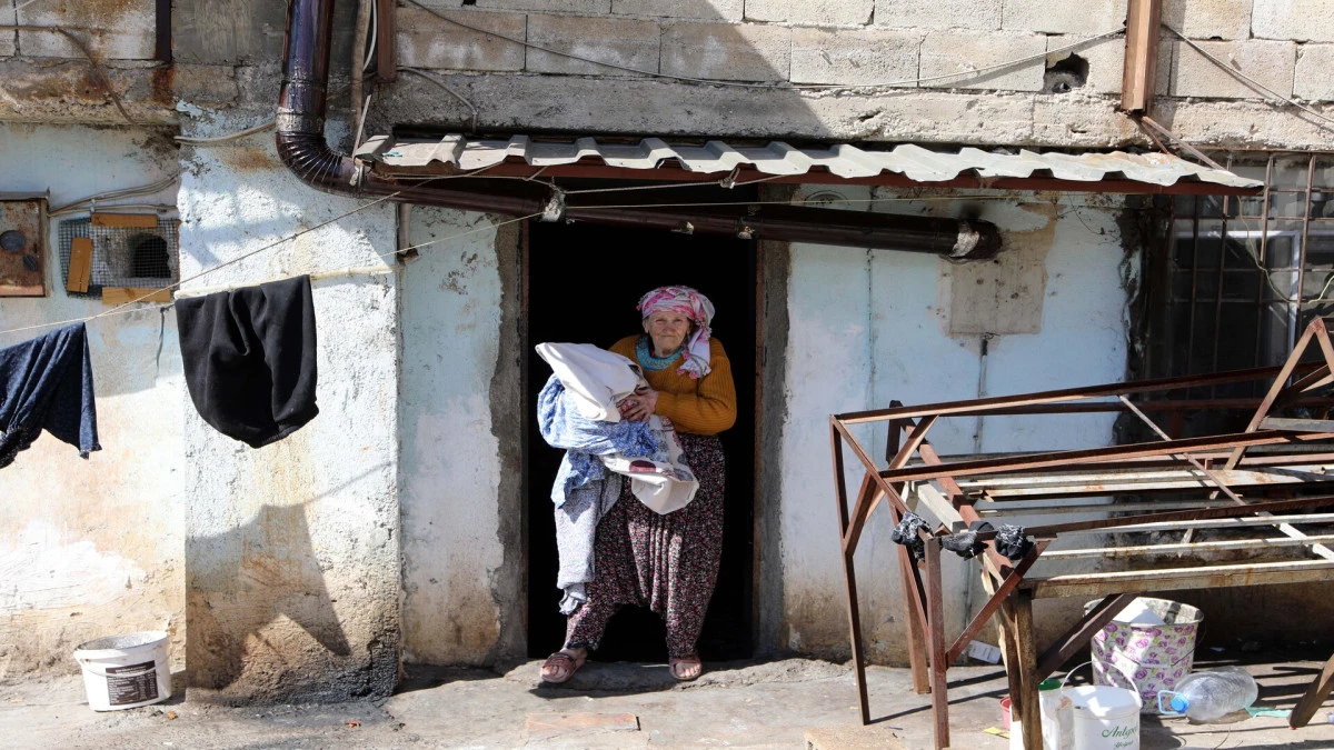 Kendi sofrasından kıstı, mazlumların sofrasına koştu! 