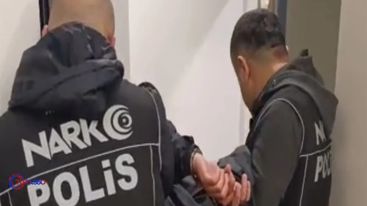 Kırmızı b&uuml;ltenle aranan yabancı uyruklu uyuşturucu ş&uuml;phelisi Mersin&rsquo;de yakalandı 
