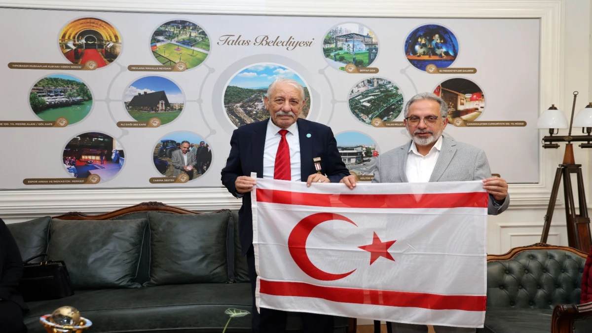 KKTC Aksakalı &Ouml;ks&uuml;zoğlu'ndan Talas Belediyesine anlamlı emanet 