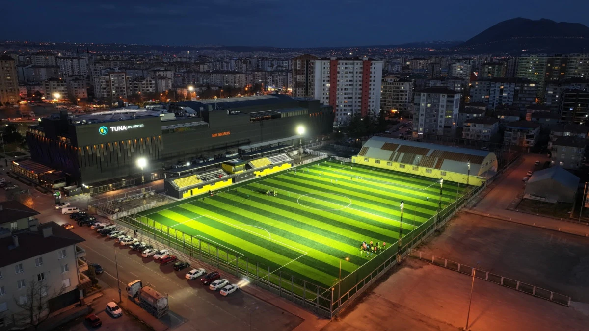 Kocasinan&rsquo;da Vali Muammer G&uuml;ler Stadı Yenileniyor 