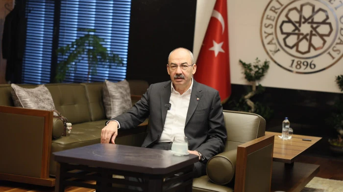 KTO BAŞKANI &Ouml;MER G&Uuml;LSOY: M&Uuml;ŞTERİ GELSİN, ALSIN VEYA ALMASIN, AYAĞININ TOZU KALSA BEREKETTİR 