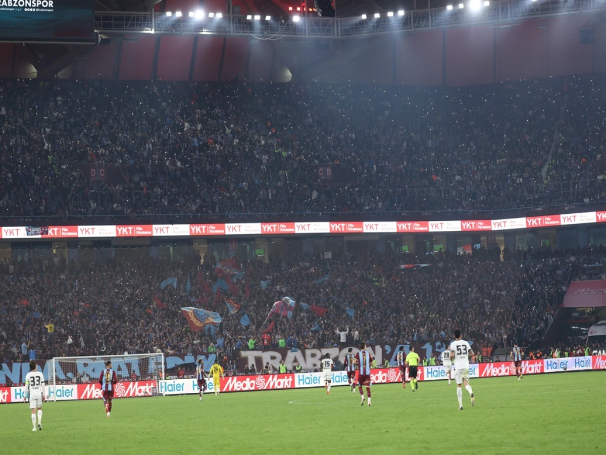 Ma&ccedil; Sonucu: Trabzonspor 2-0 Beşiktaş   