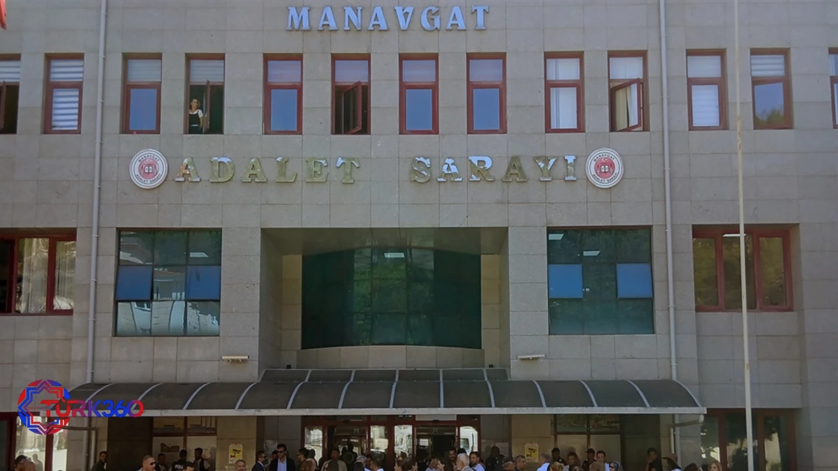 Manavgat Belediyesi'nde 'yolsuzluk' ve 'r&uuml;şvet' davasında karar a&ccedil;ıklandı 