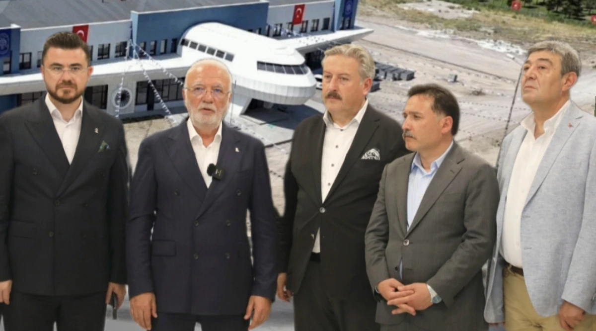 Mustafa Elitaş, Melikgazi'nin Havacılık Lisesini Ziyaret Etti: “Kayseri Havacılıkta Yeniden Yükseliyor” 