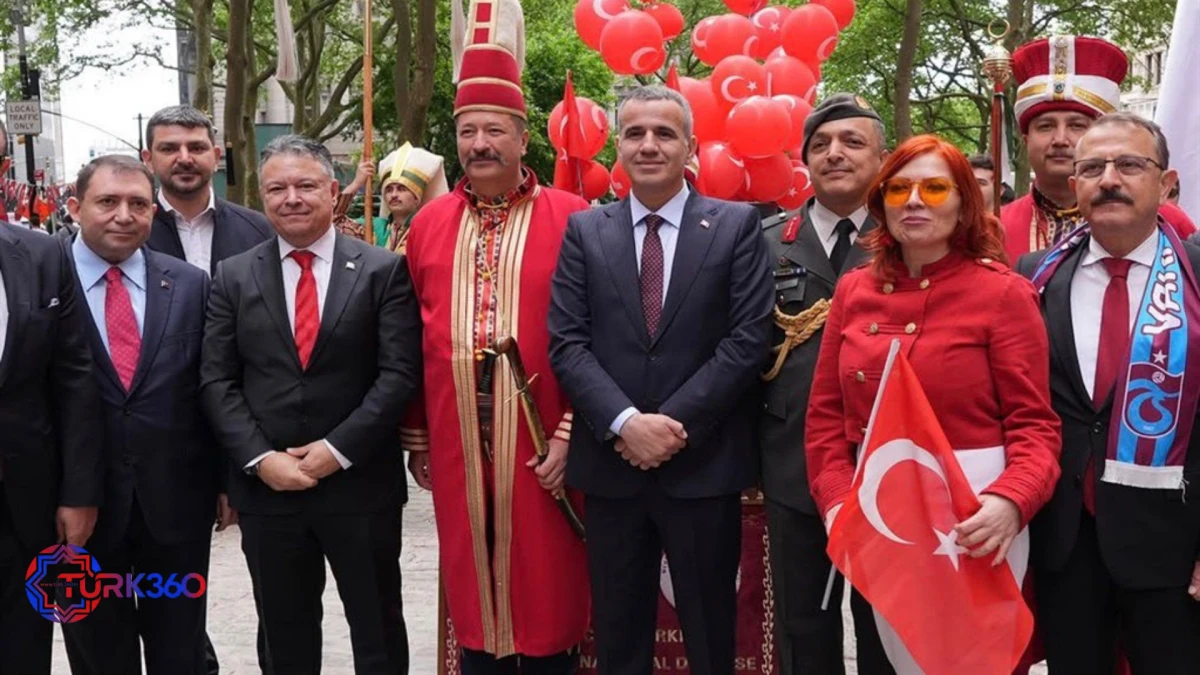 New York'ta 43'&uuml;nc&uuml; T&uuml;rk G&uuml;n&uuml; Y&uuml;r&uuml;y&uuml;ş&uuml; coşkuyla kutlandı 