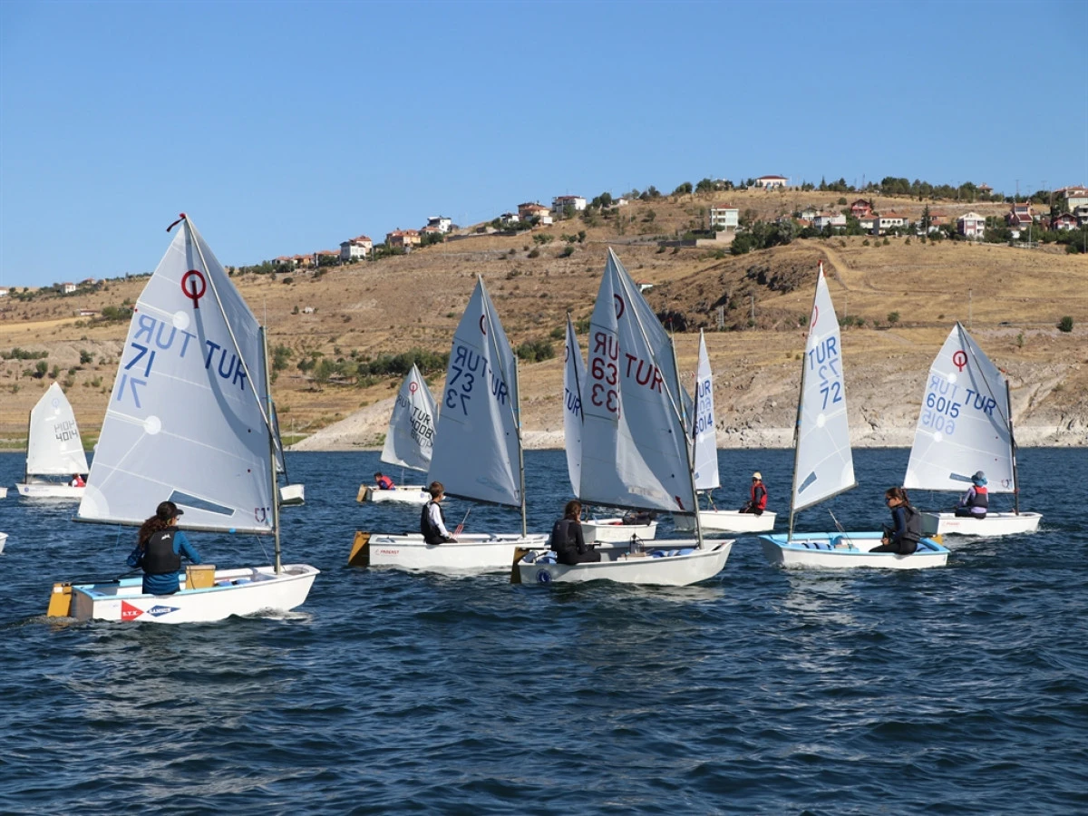 Optimist Yelken Yarışları’nın 3’üncü ayağı, Kayseri’de başladı 