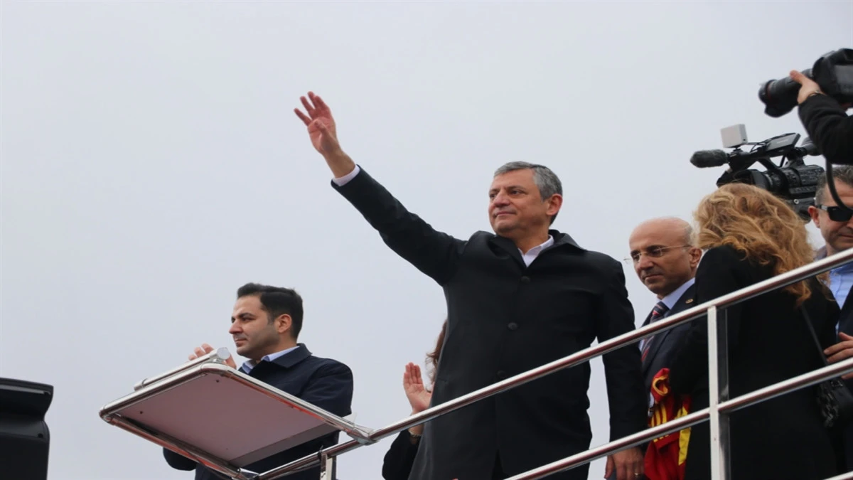 &Ouml;zg&uuml;r &Ouml;zel: "Artık kale siyaseti bitmiştir; Kayseri, milletin kalesidir!" 