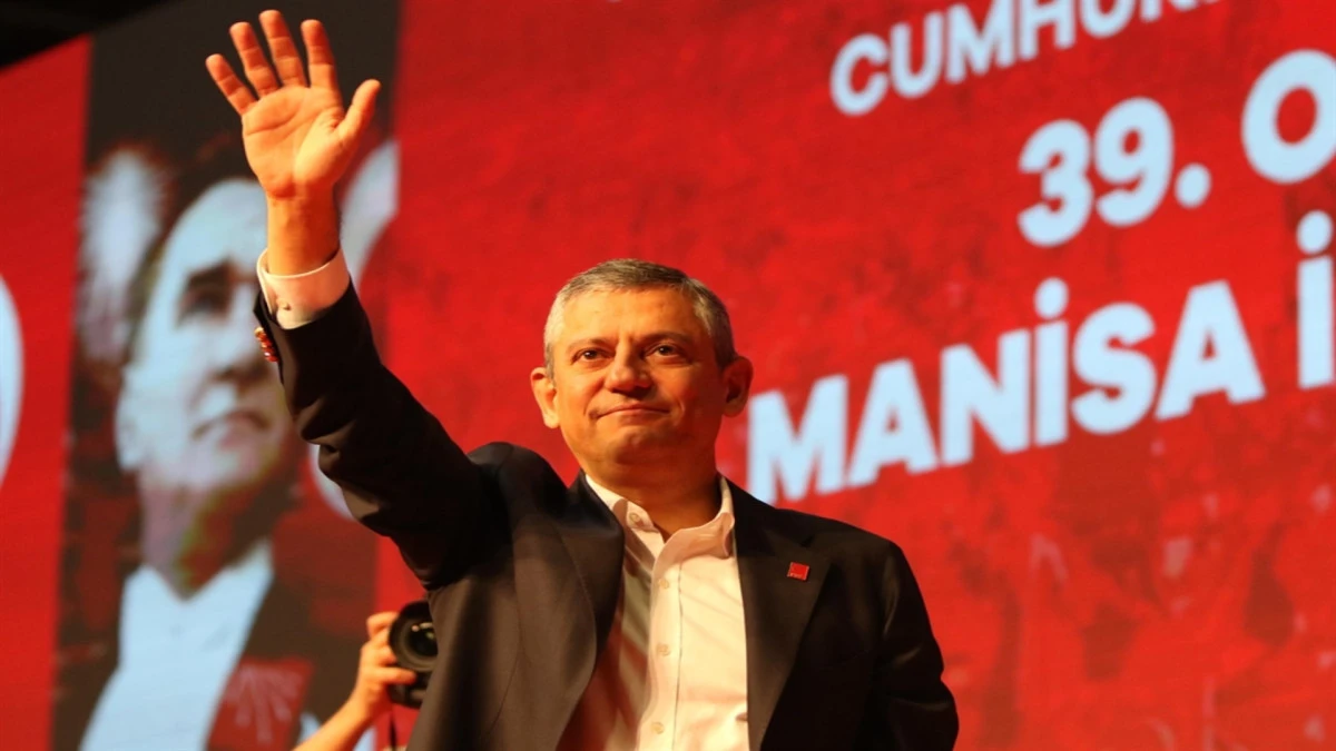 Özgür Özel : 