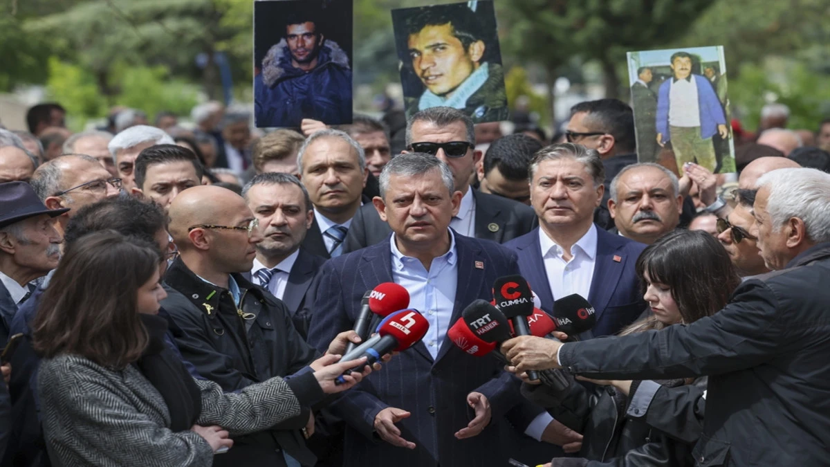 &Ouml;zg&uuml;r &Ouml;zel: CHP'nin kurultayı lekelenebilecek bir kurultay değil  