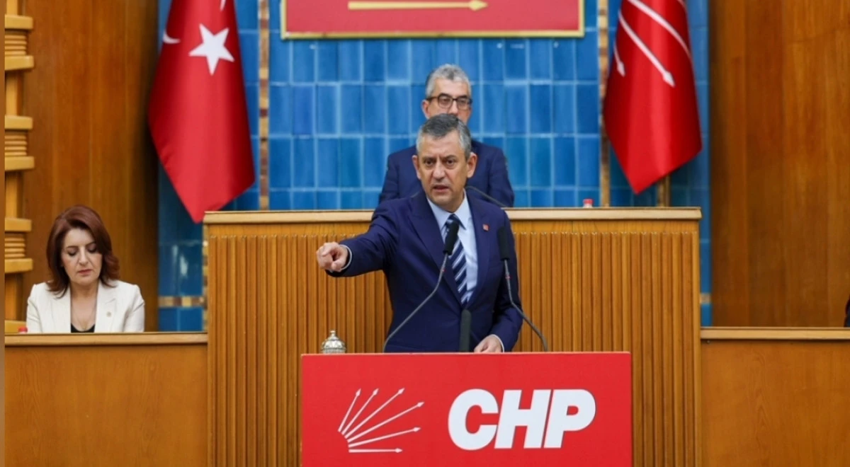 Özgür Özel: Darbeden yana değil, demokrasiden yana olanların tarafıdır CHP 
