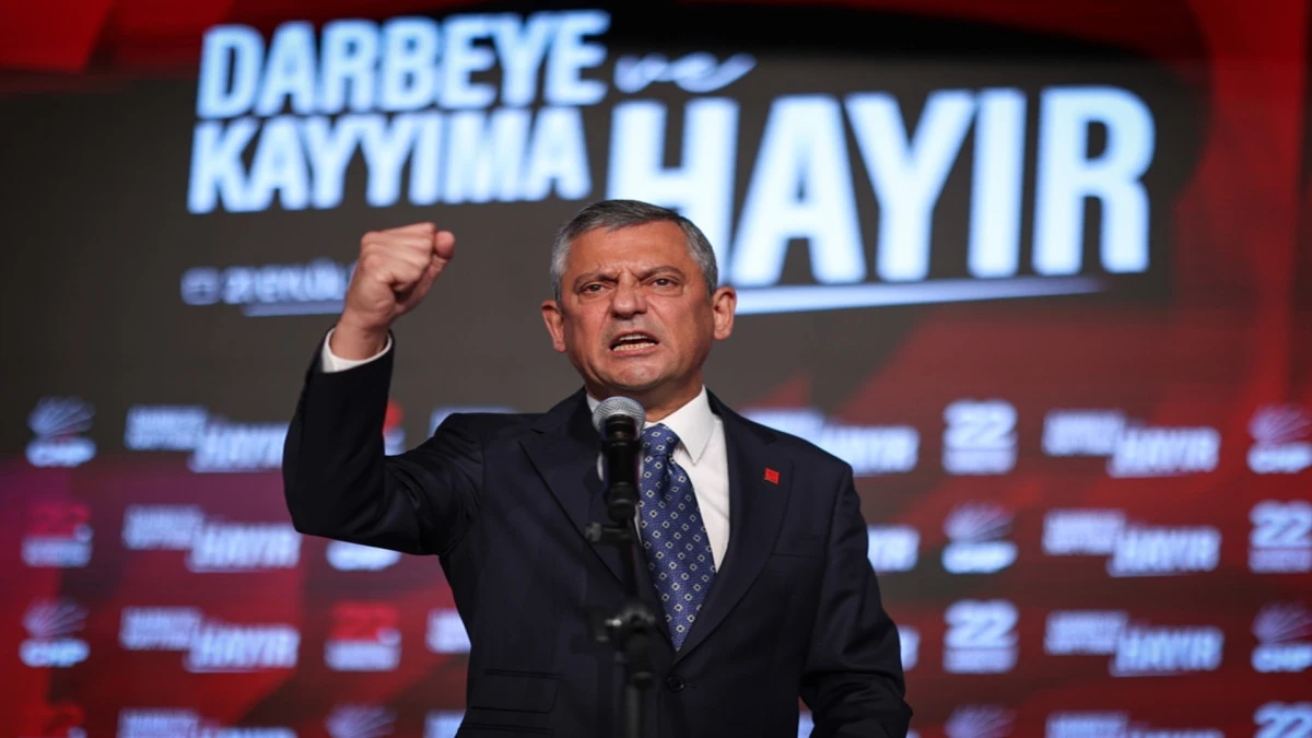 CHP’de Tarihi Kurultay: Özgür Özel, Yeniden Genel Başkan Seçildi 